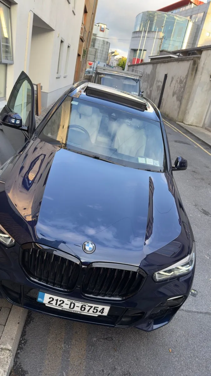Car - Image 1