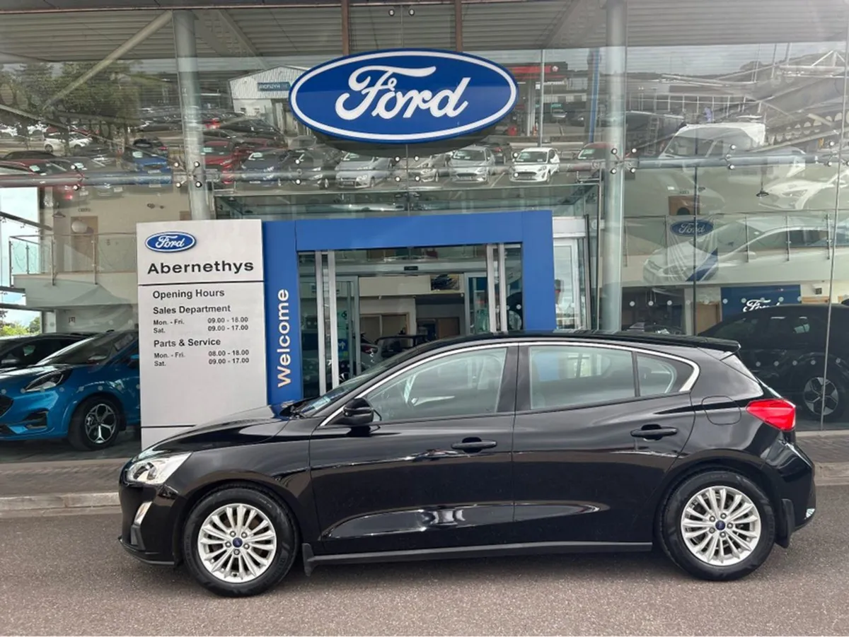 Ford Focus Titanium 1.0 Ecoboost 12 125 4DR - Image 2