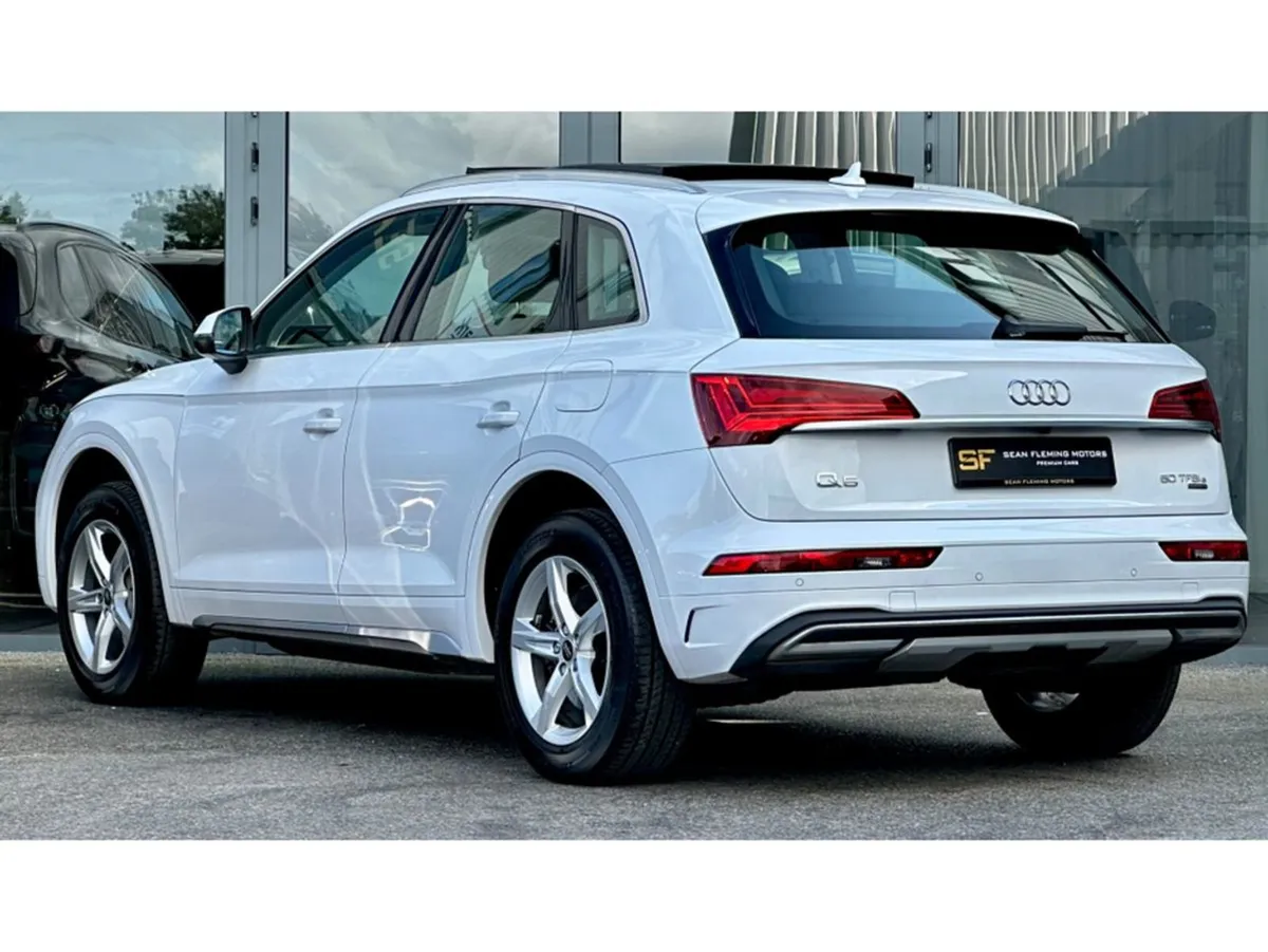 Audi Q5 50 Tfsi E Quattro SE - Image 2