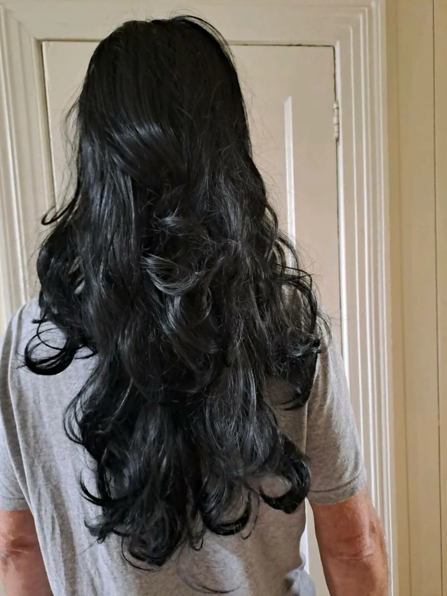 Black curly hair wig - Image 4