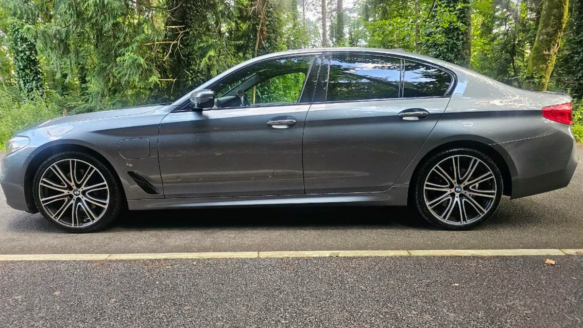 /// 2018 BMW 530 E M SPORT /// - Image 2
