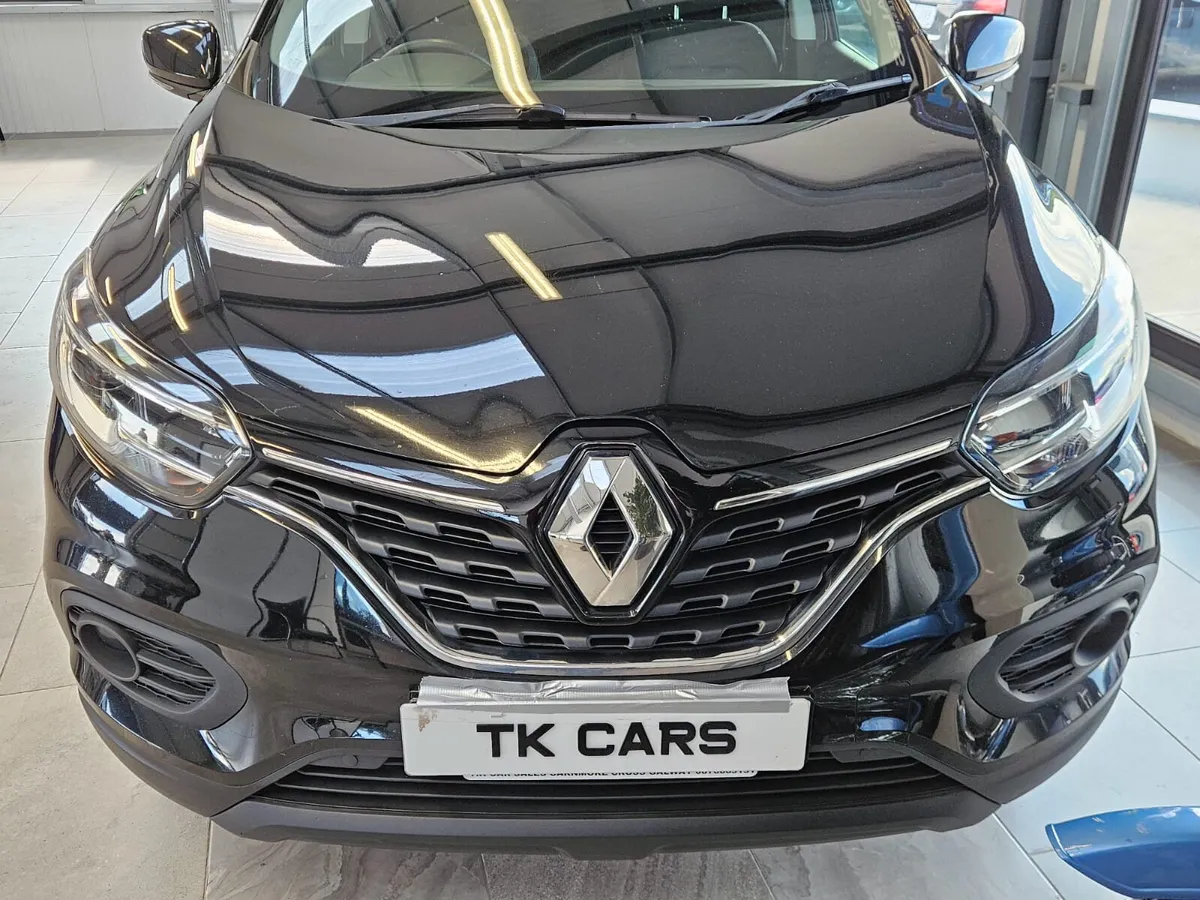 19 RENAULT KADJAR PLAY PETROL - Image 3