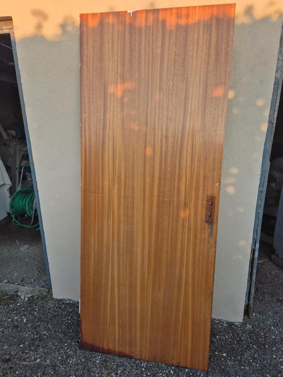 Internal and external doors - Image 4