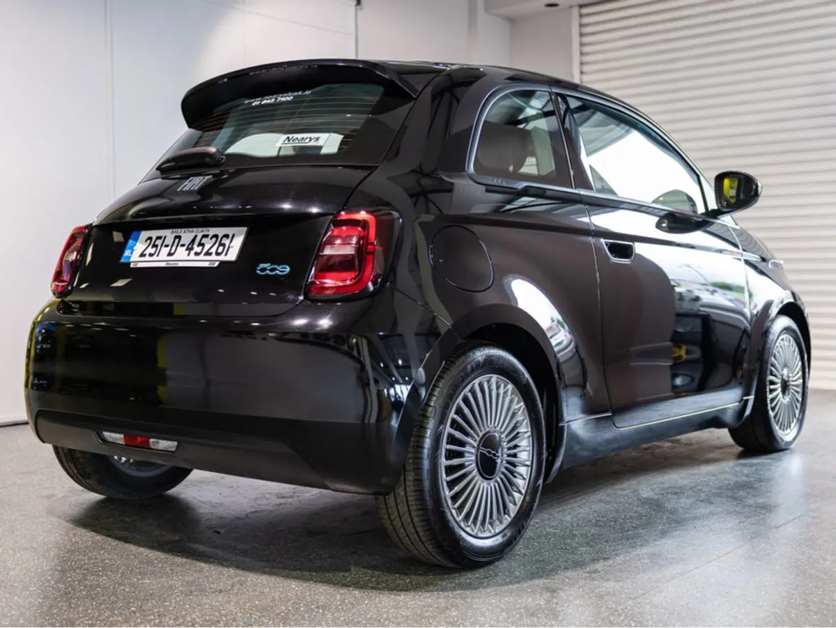 Fiat 500e Icon 42kwh 3DR Auto - Image 4