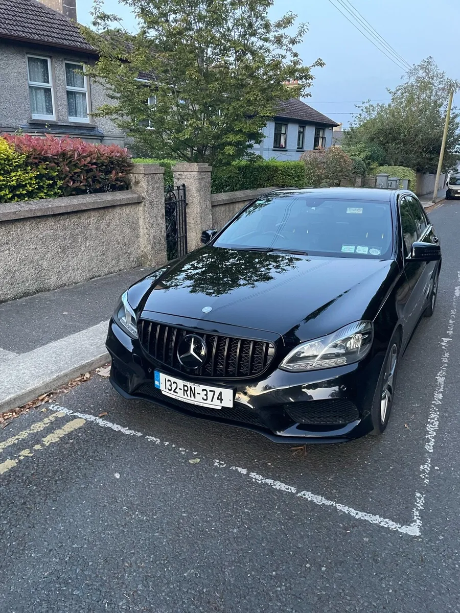 Mercedes e220 amg sport - Image 2
