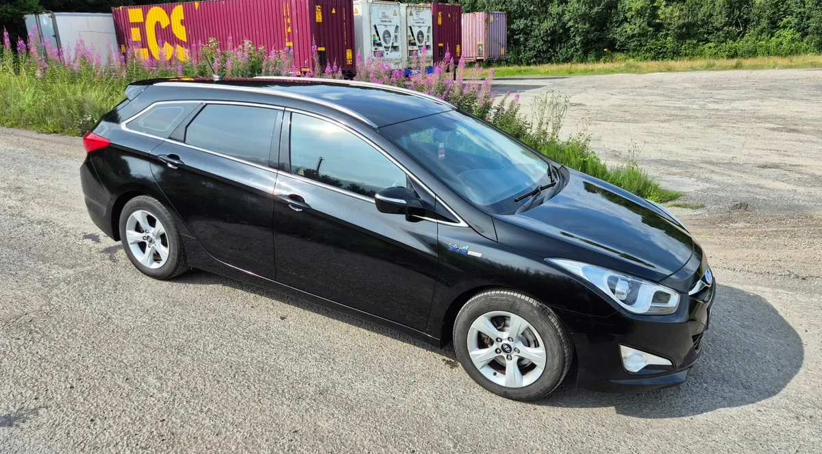 Hyundai i40 2013 New Nct, Low mileage - Image 2