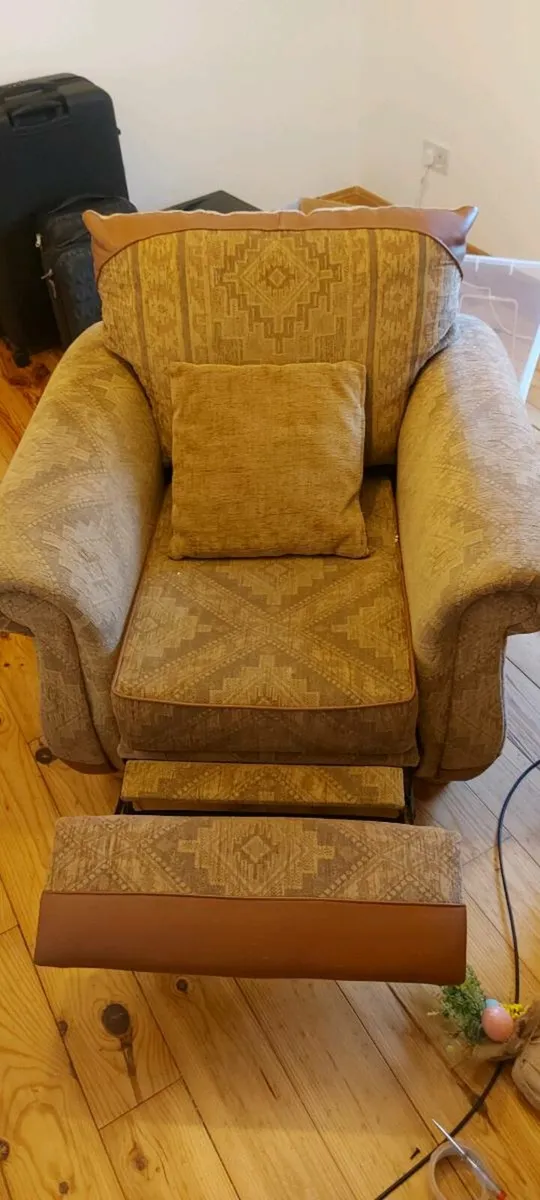 Couch 2+1+1 - Image 4