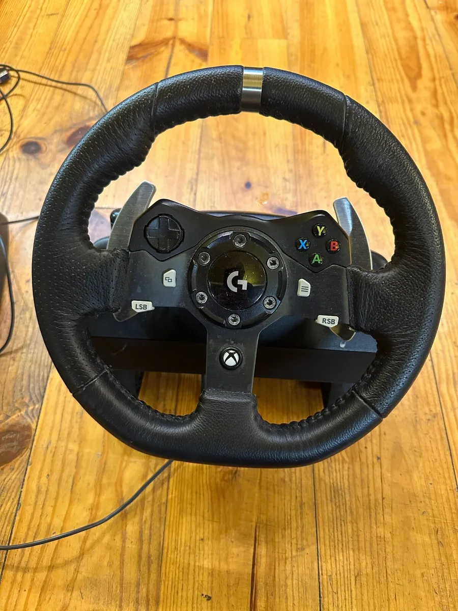 Logitech g20 steering wheel with pedals - Image 1