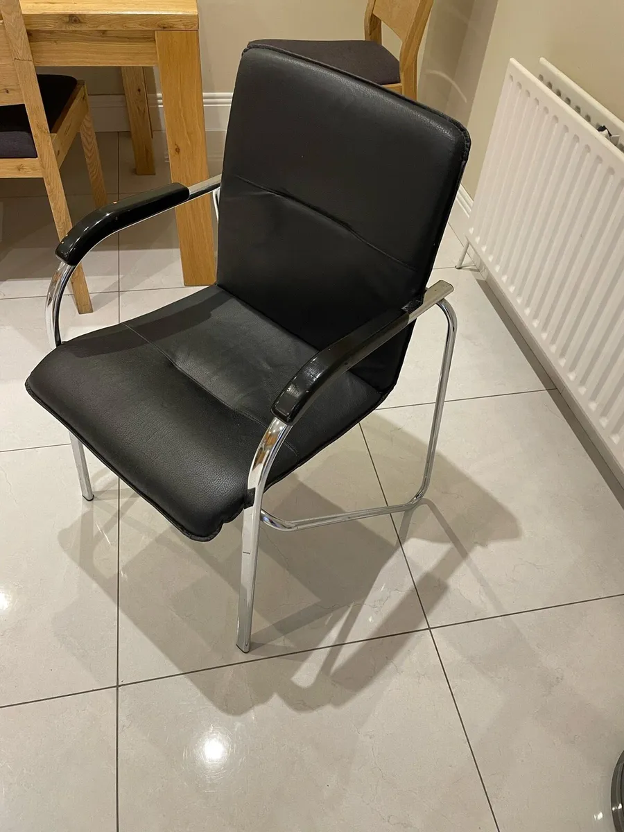 Office chairs - Image 1