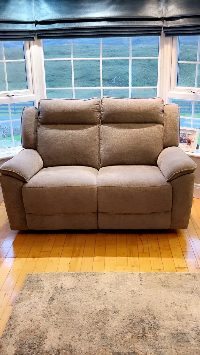 Grey 3 and 2 piece suite - Image 3