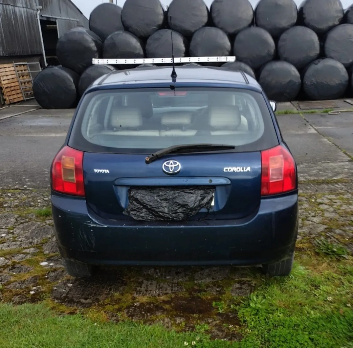 04 Toyota Corolla for parts - Automatic - Image 2