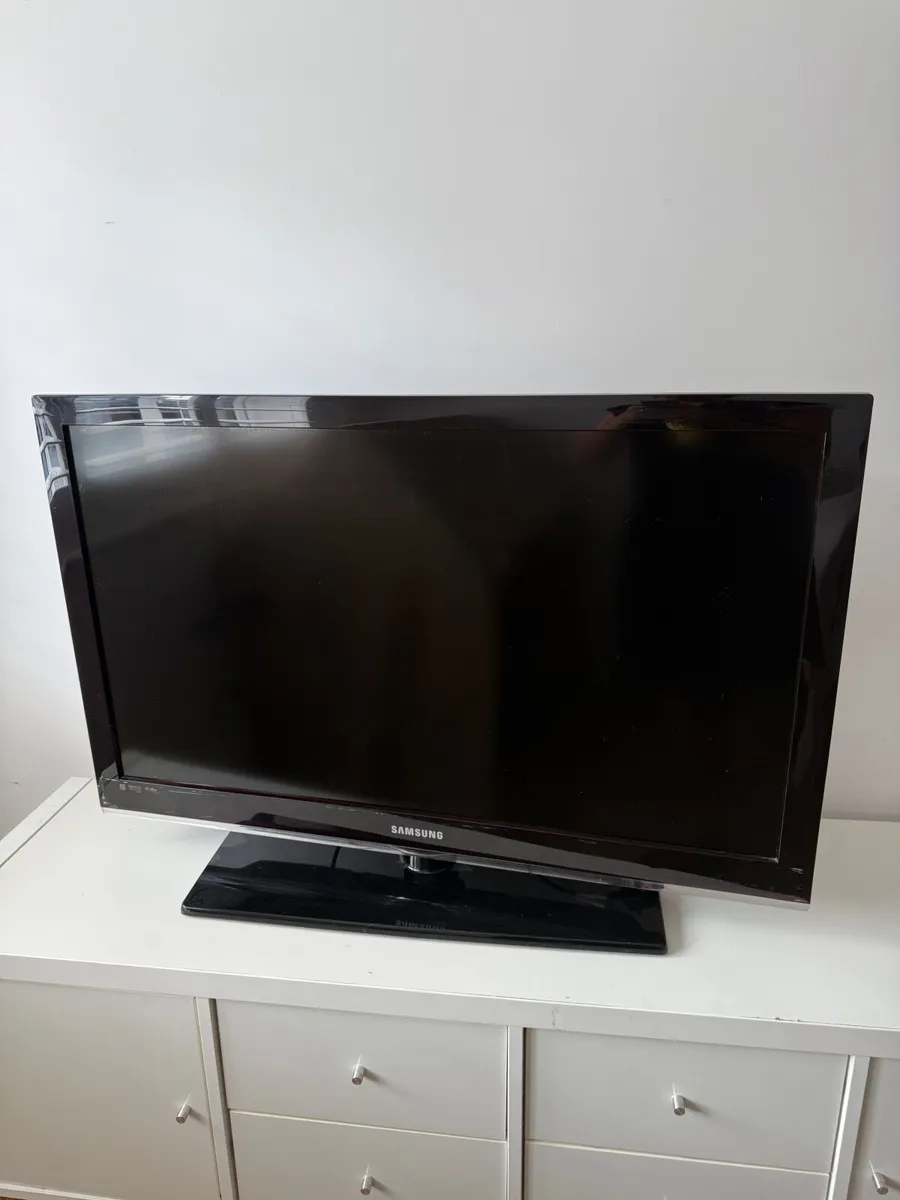 Samsung LCD HD - Image 2