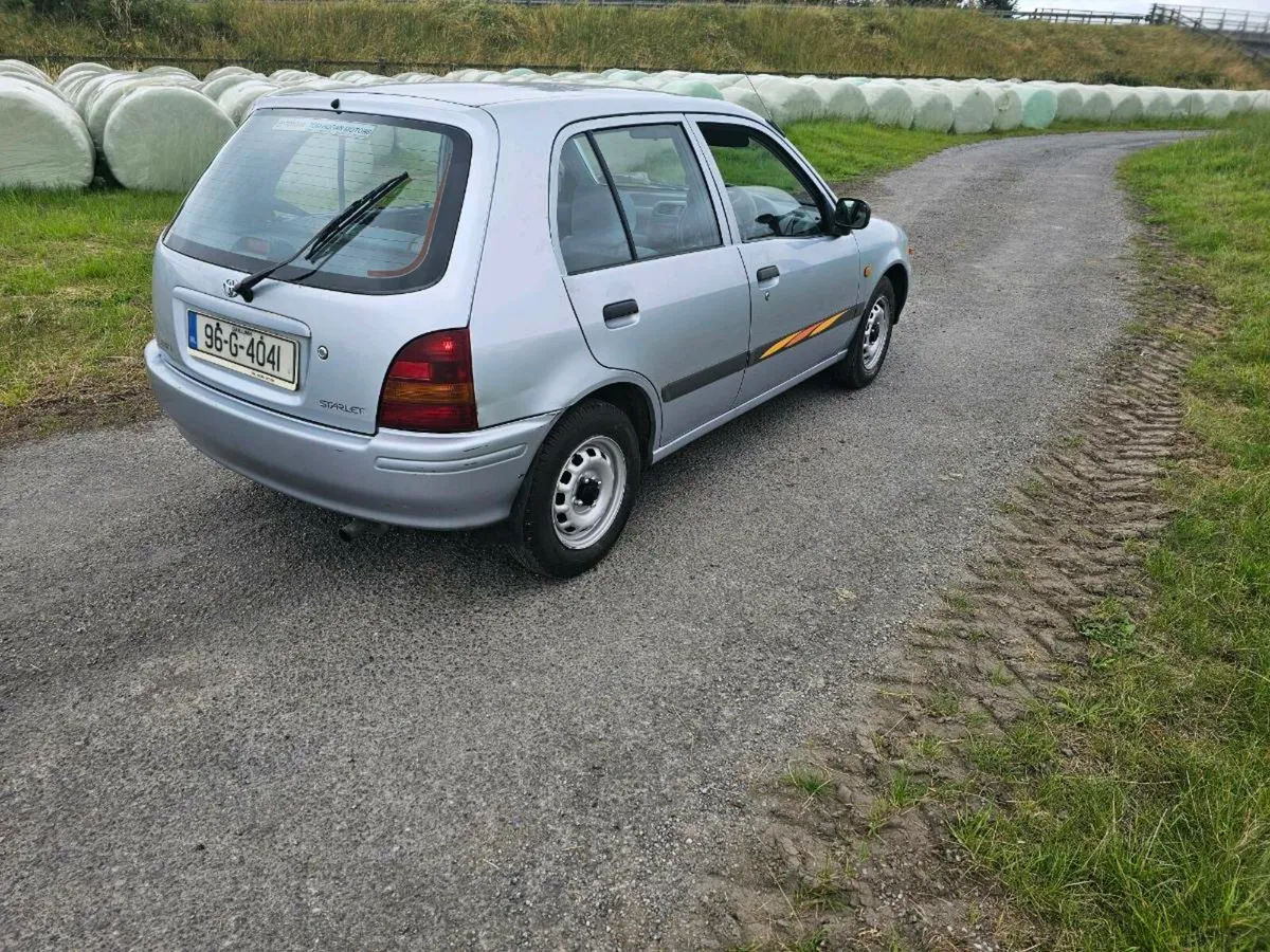 Toyota starlet - Image 4