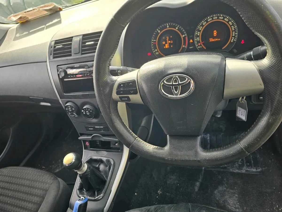 Toyota Corolla 2011 1.4 siesel - Image 4