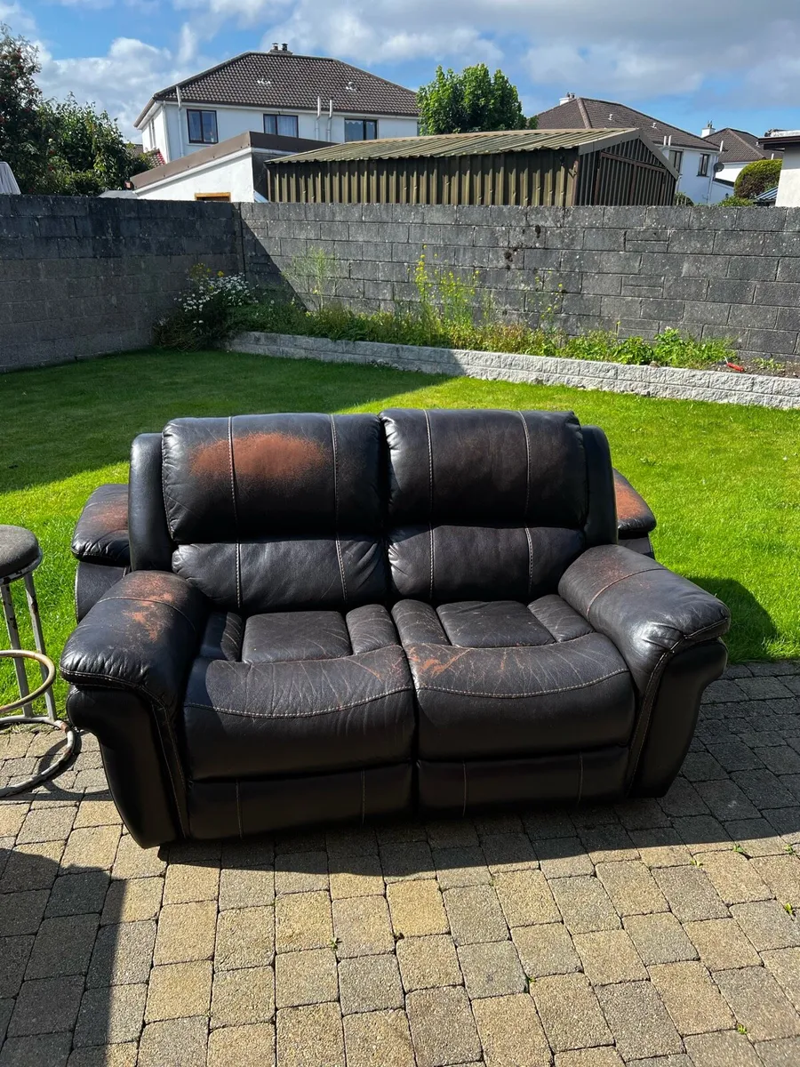 three sofas - Image 2