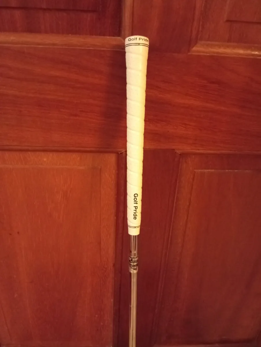 Cleveland BANK OF IRELAND 56 Degree Wedge - Image 3