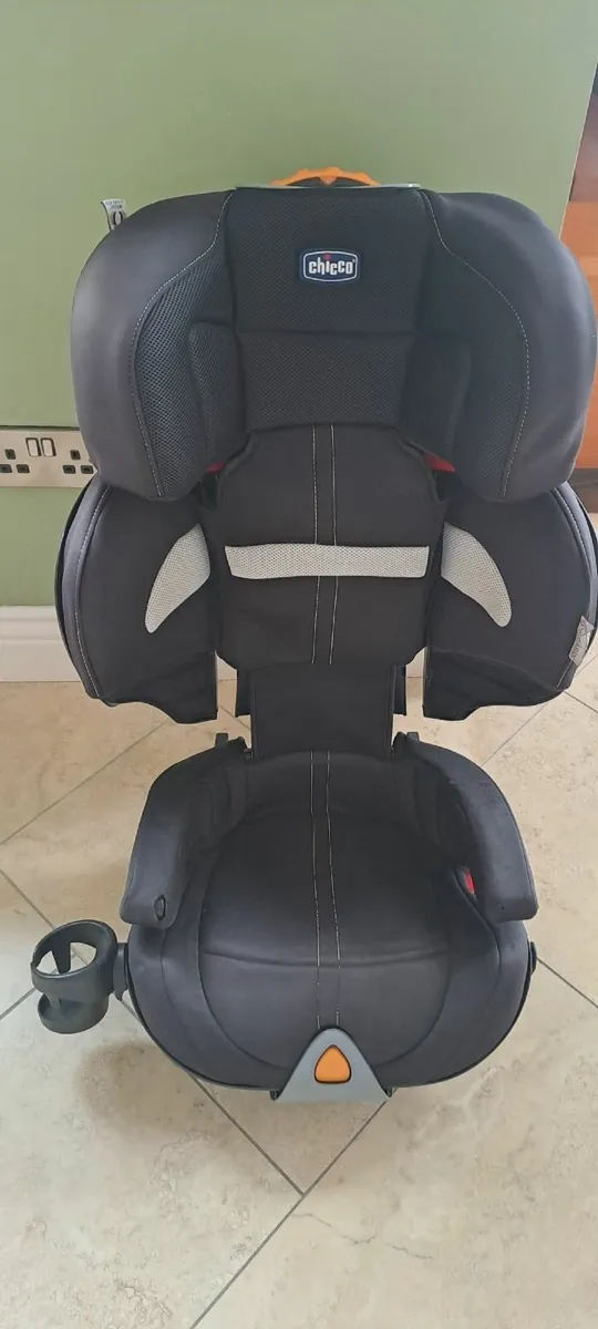 Chicco Car Seat - Image 4