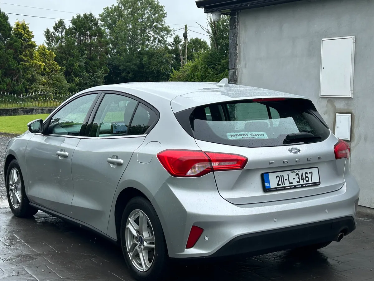 Ford Focus 2021 - Image 2