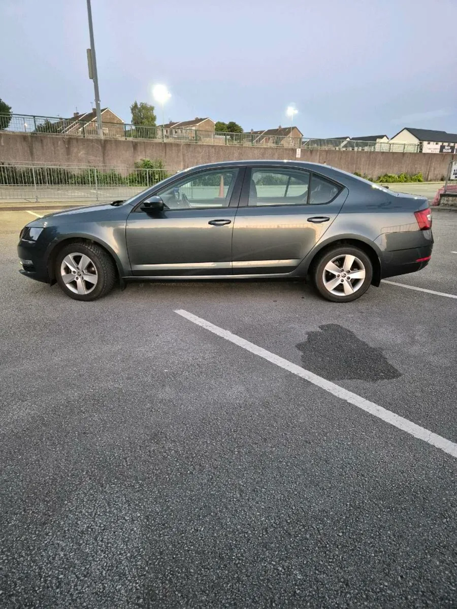 2017 (172) Skoda Octavia 1.0 TSI 115hp 4dr - Image 4