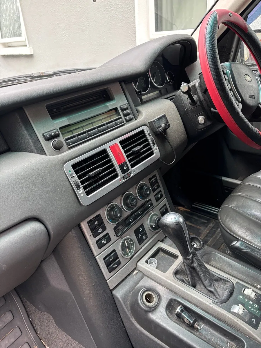 Range Rover Vogue 2002 Crew Cab - Image 4