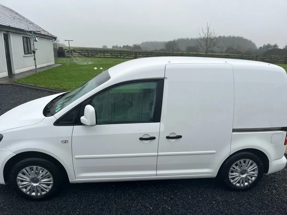 Volkswagen caddy 1.6 ( Needs engine, read ad) - Image 4