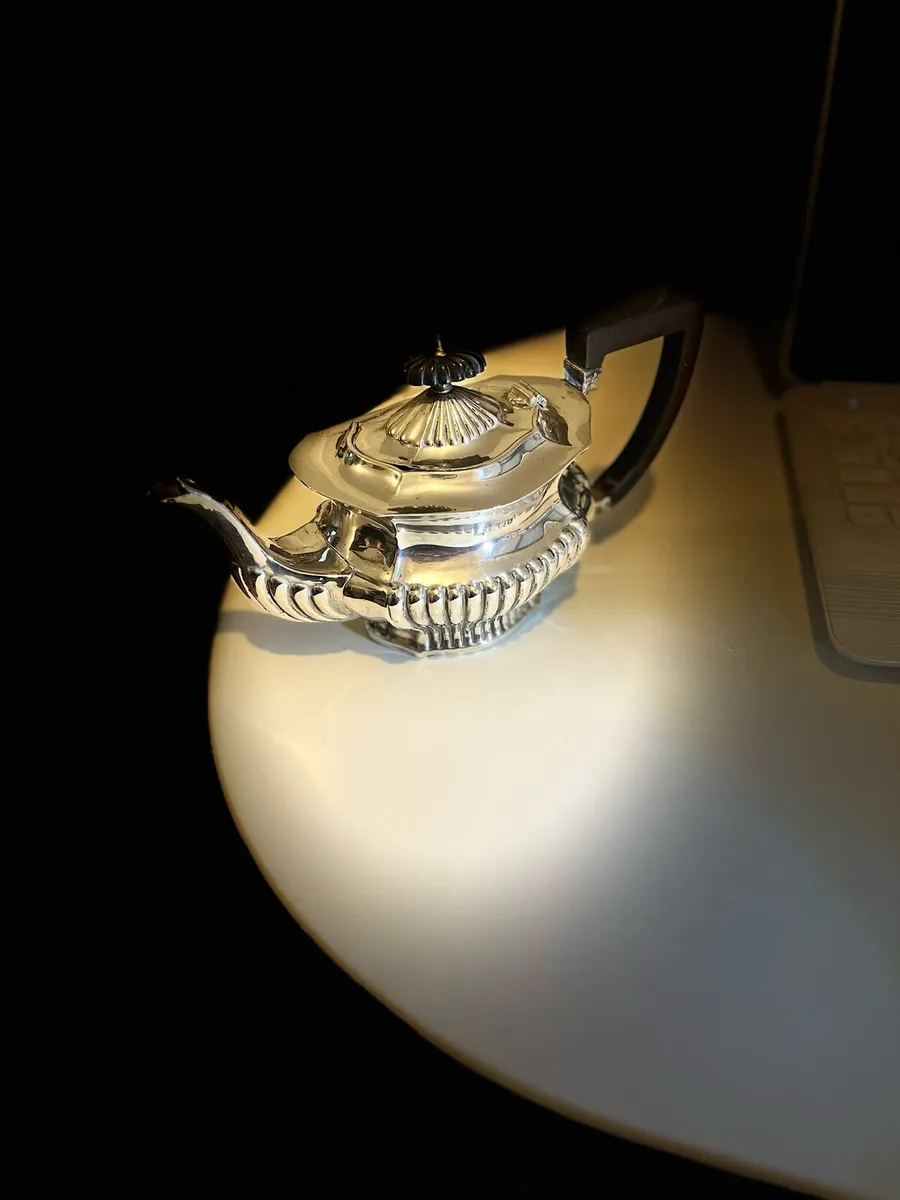 Silver tea pot - Image 3