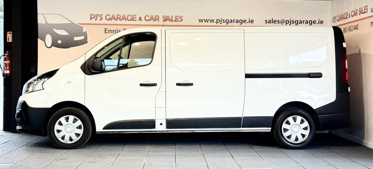 Renault Trafic 2019, 1 Year Warranty - Image 4