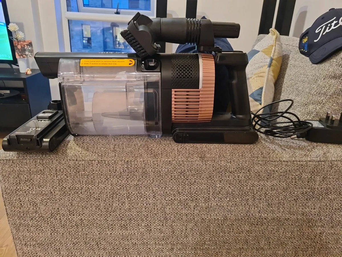 Vacuum cleaner - Image 4