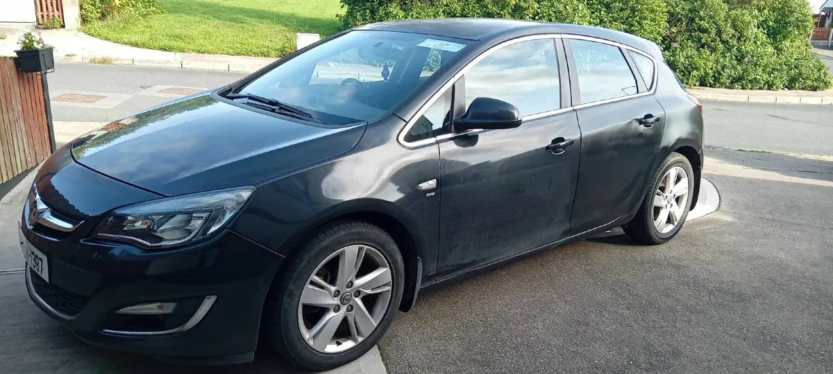 Vauxhall Astra 2013 - Image 1