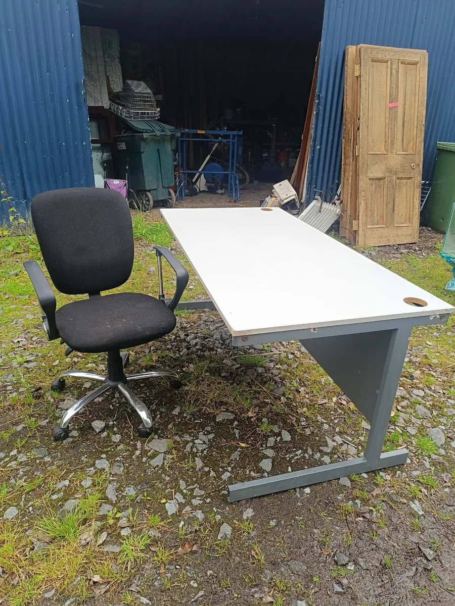 Study/office desk and chair - Image 1