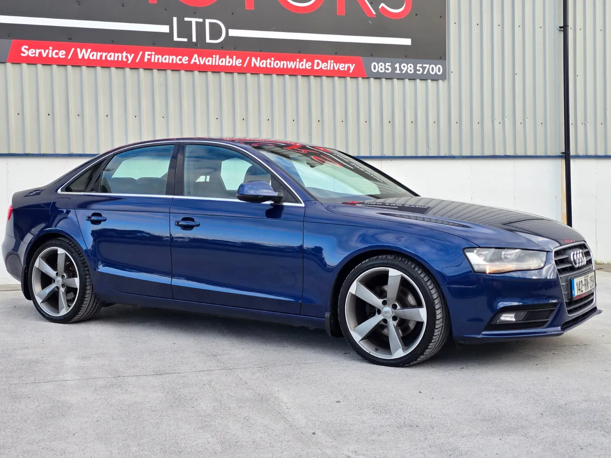142 AUDI A4 2.0TDI SCUBA BLUE WITH S-LINE INTERIOR - Image 4