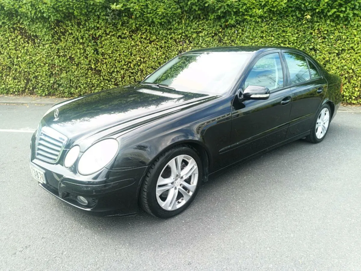 Mercedes E200 1.8 petrol 2007 Automatic - Image 2