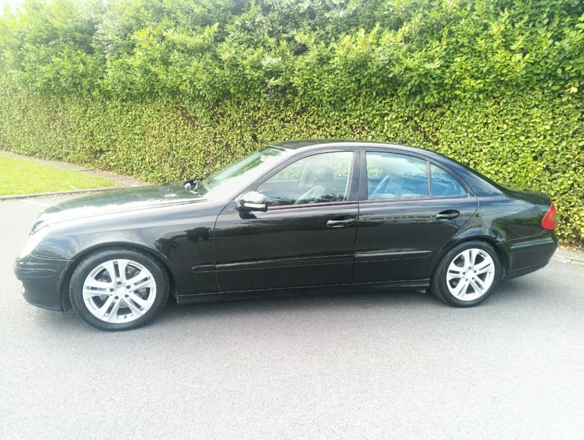 Mercedes E200 1.8 petrol 2007 Automatic - Image 3