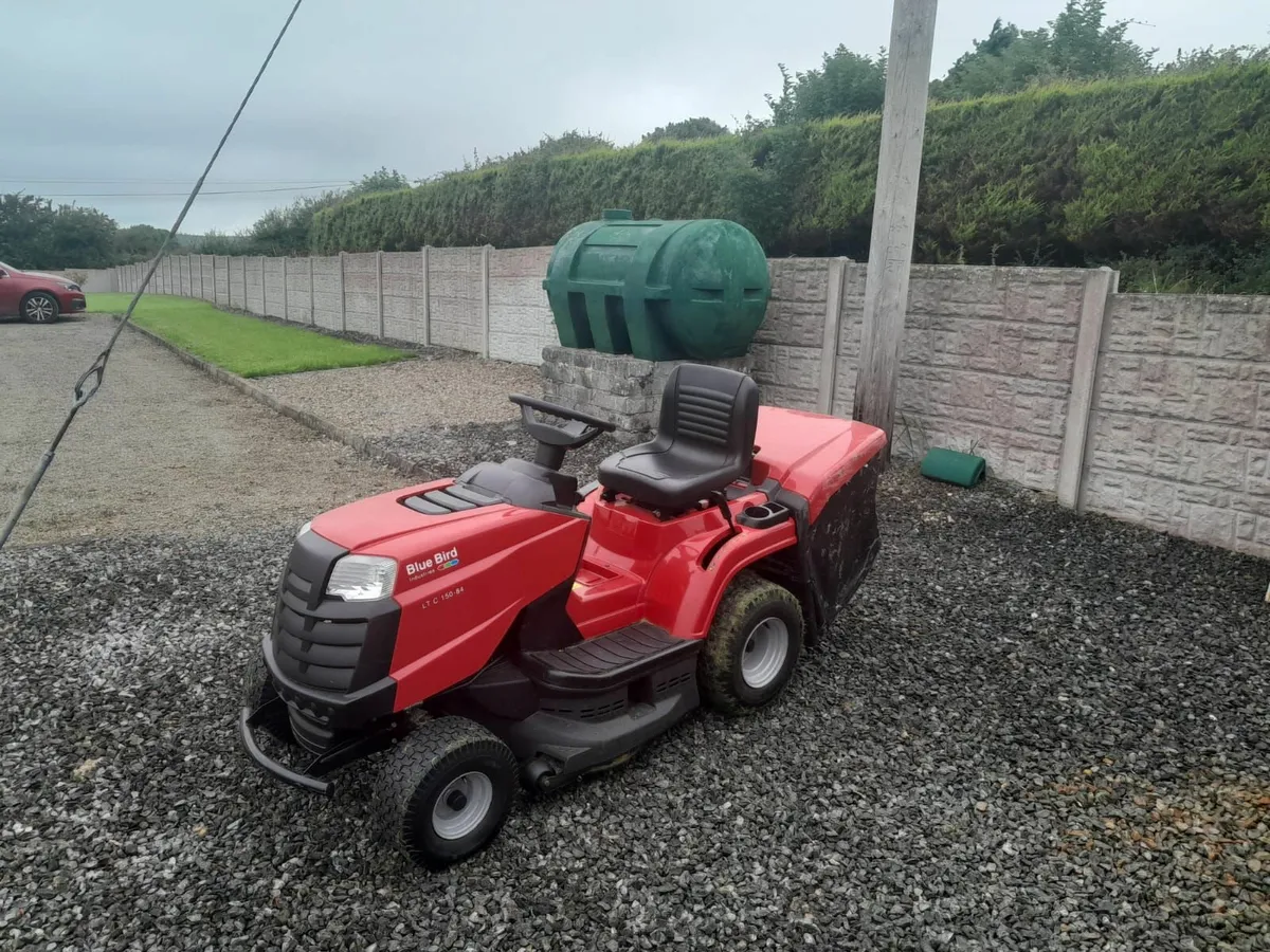 Ride on Lawnmower - Image 1
