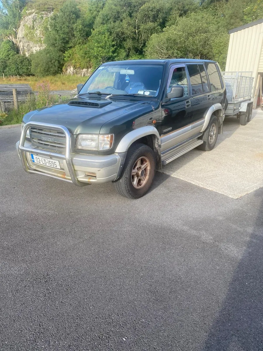Isuzu Trooper 2002 - Image 2