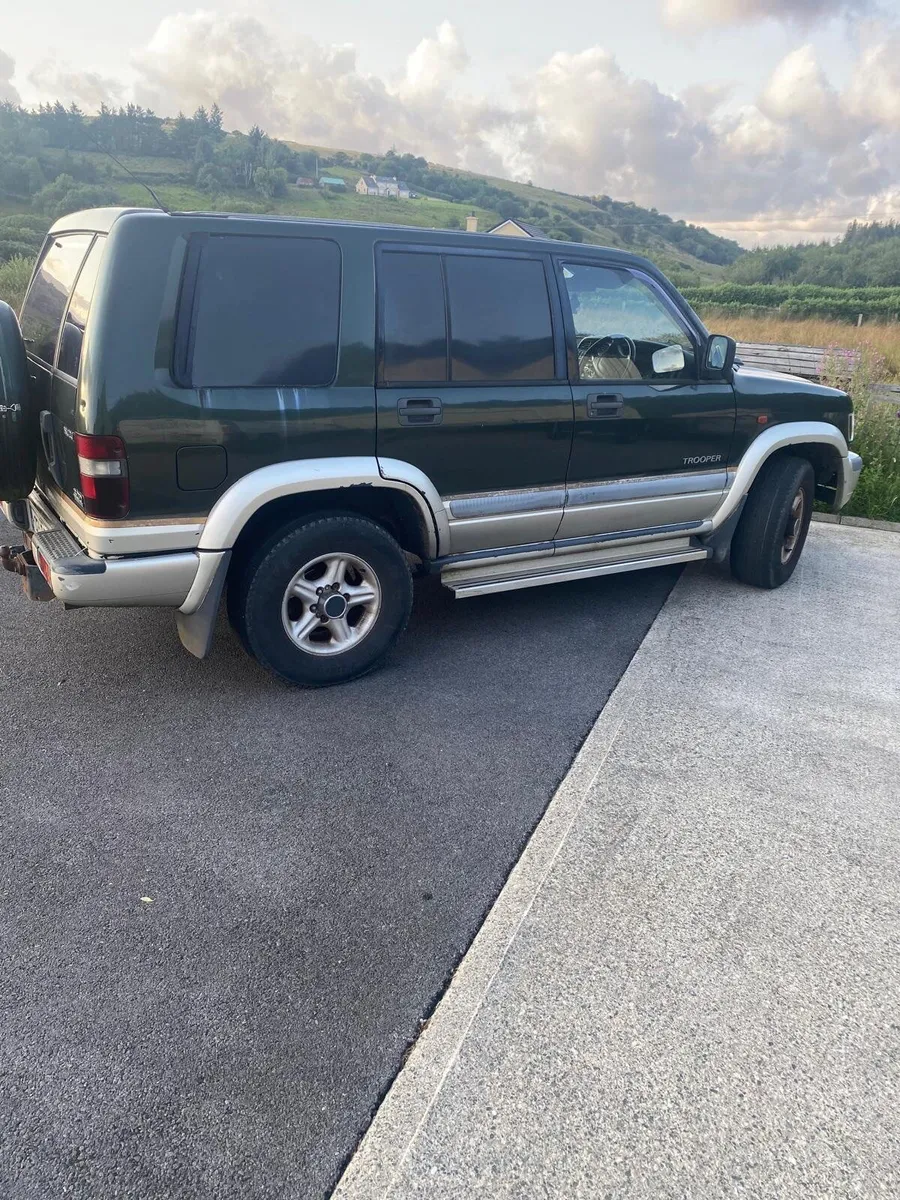 Isuzu Trooper 2002 - Image 4