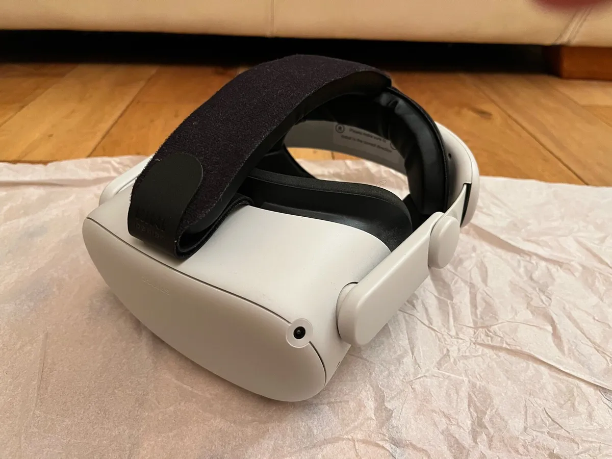 Oculus Quest 2 128 GB-Link Cable & Kiwi Headstrap - Image 2