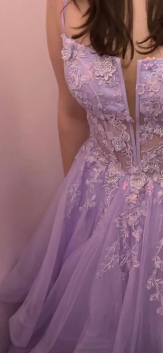 Debs Dress: Lilac Ballgown - Image 2
