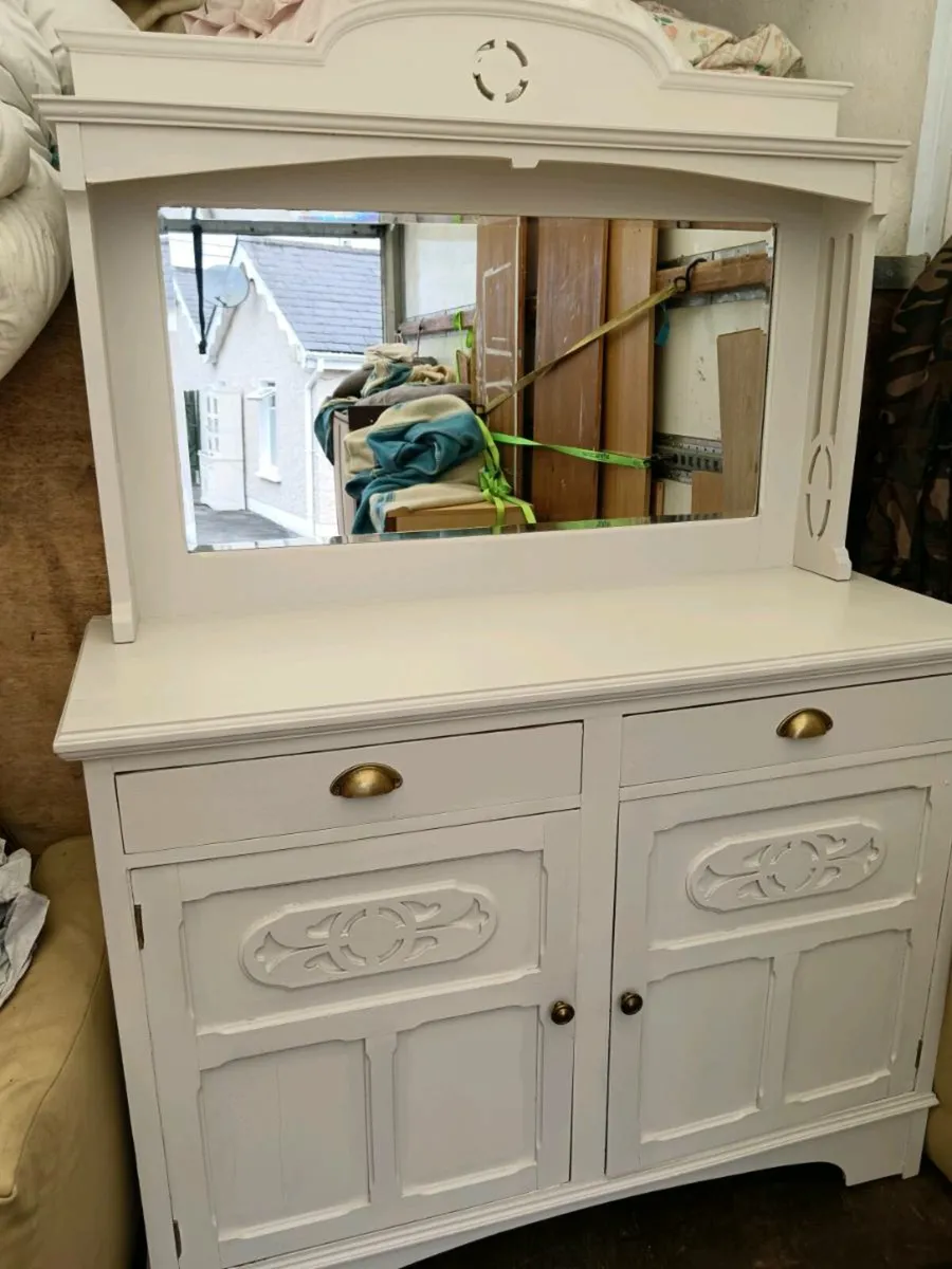 Dresser - Image 3