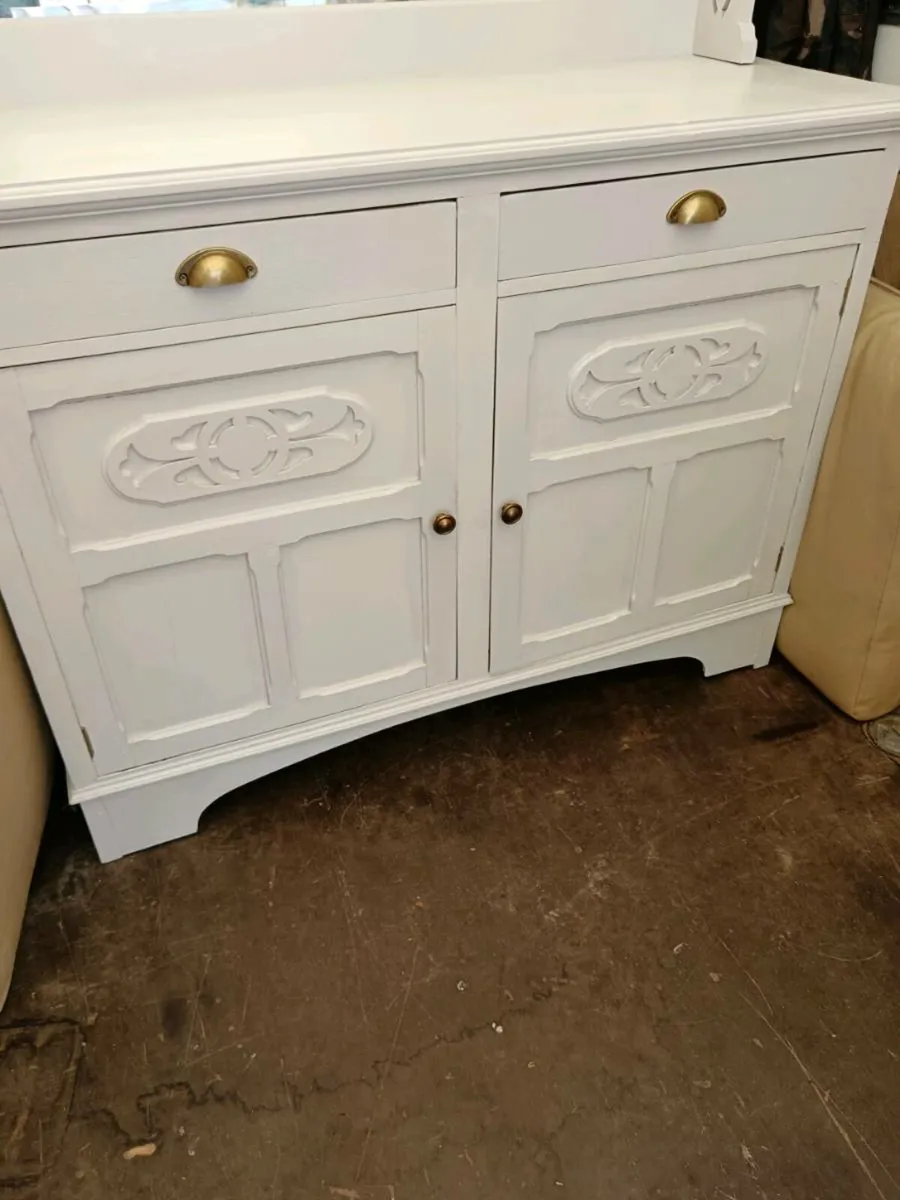 Dresser - Image 4
