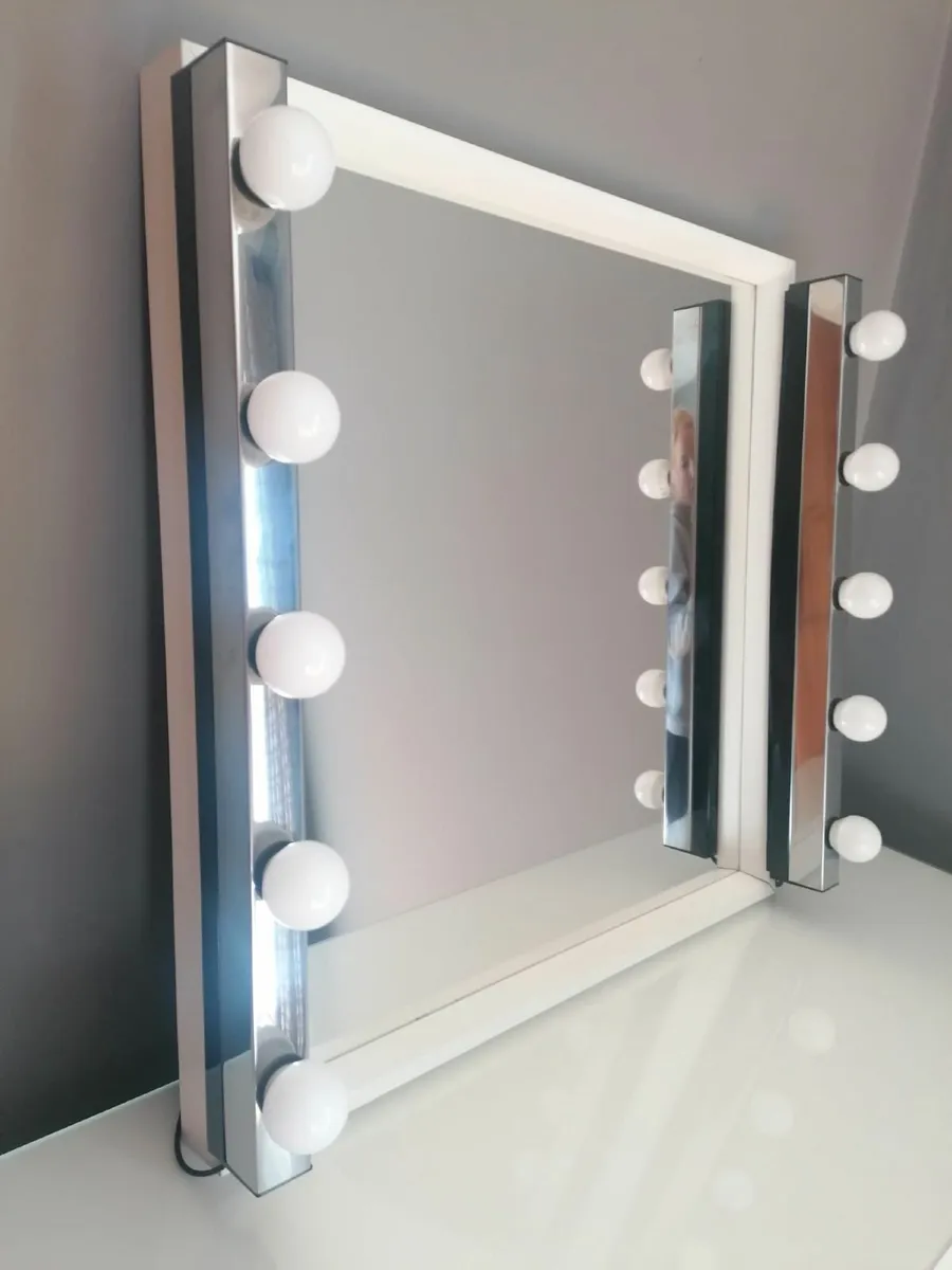 Vanity mirror - Image 1