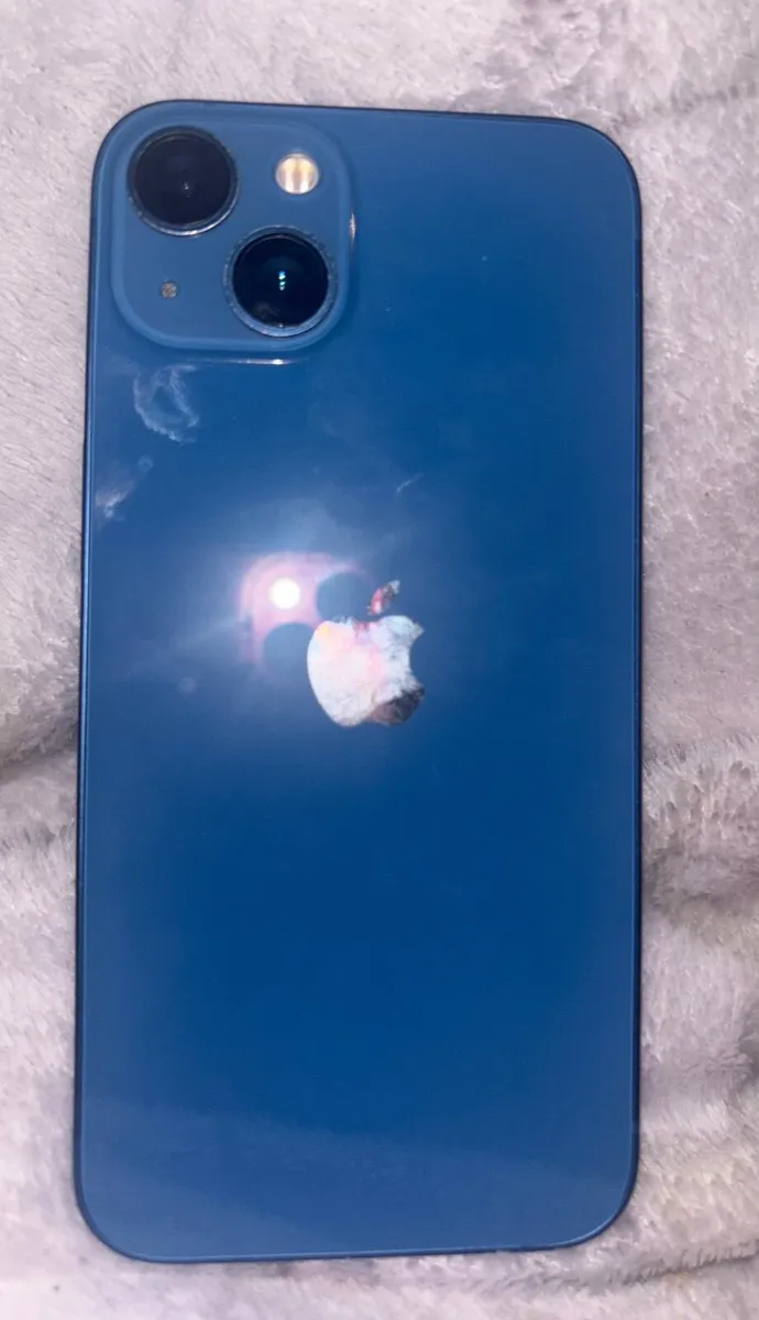 iPhone 13 - Image 3