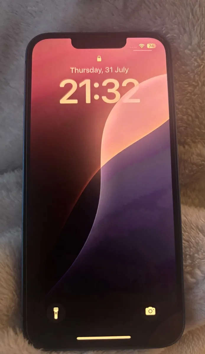 iPhone 13 - Image 1