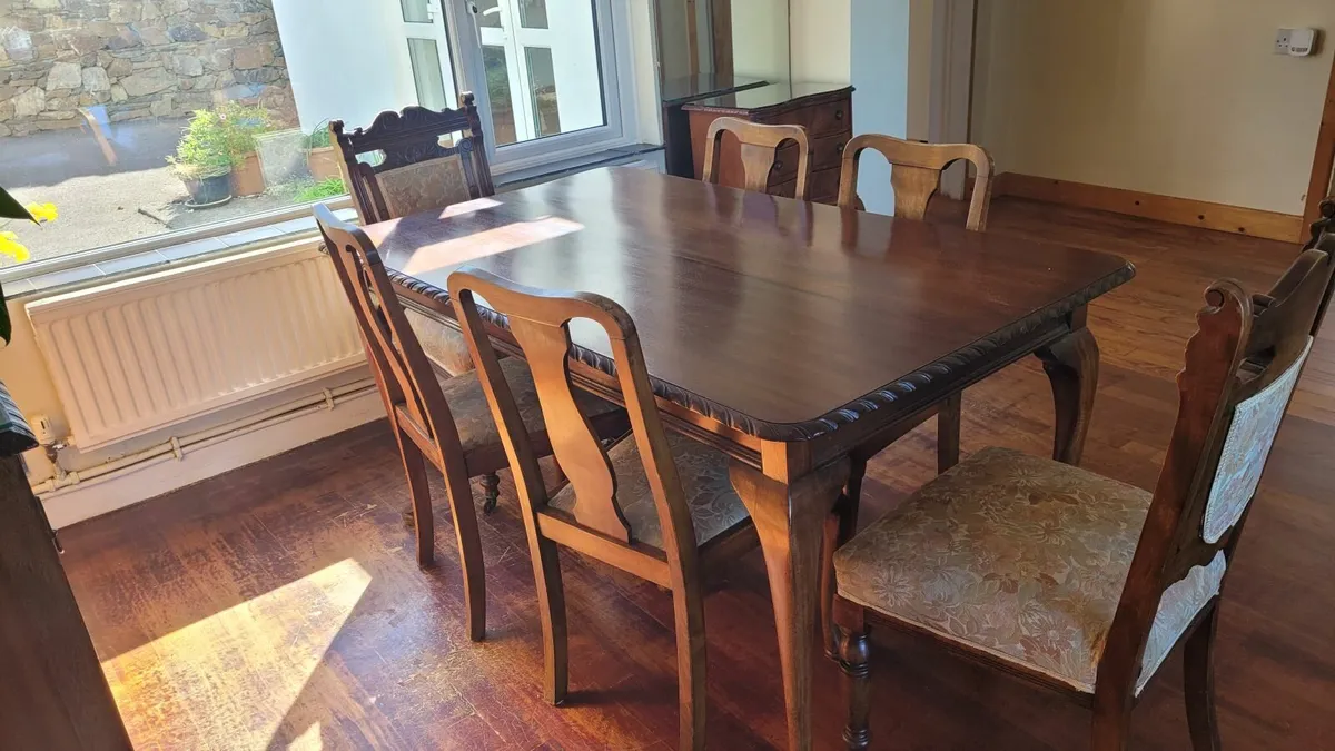 Dining table and chairs - Image 2