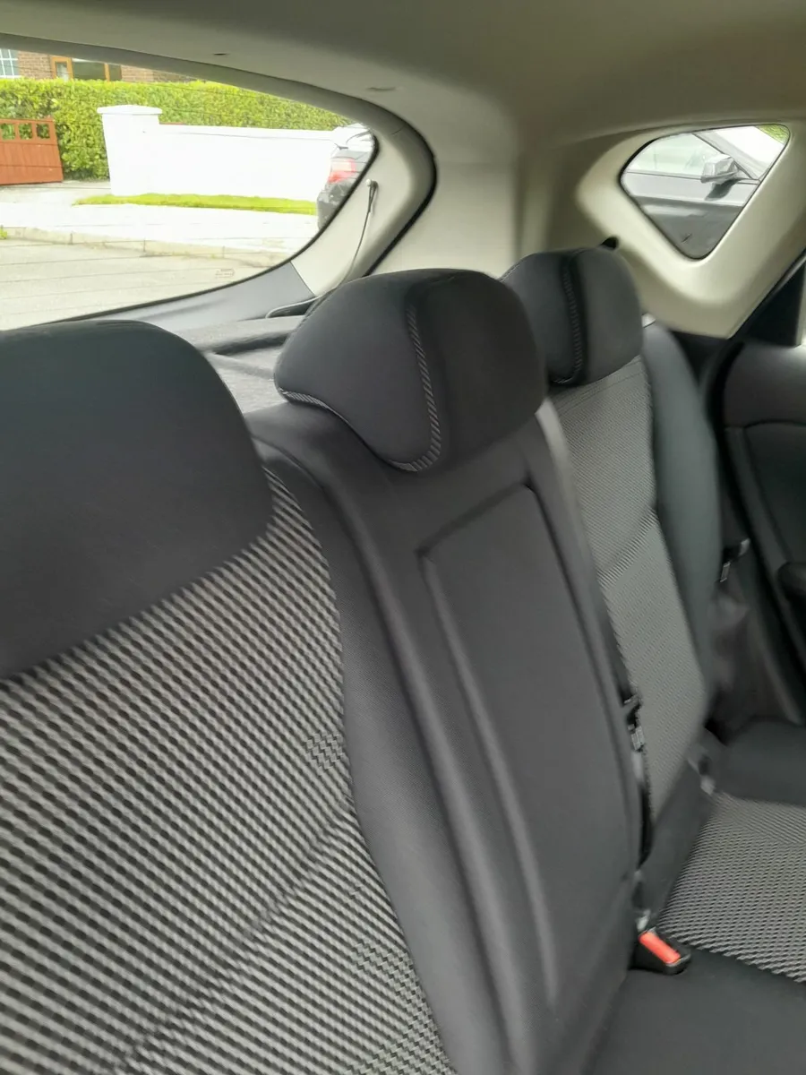 Nissan Pulsar 2015 - Image 2