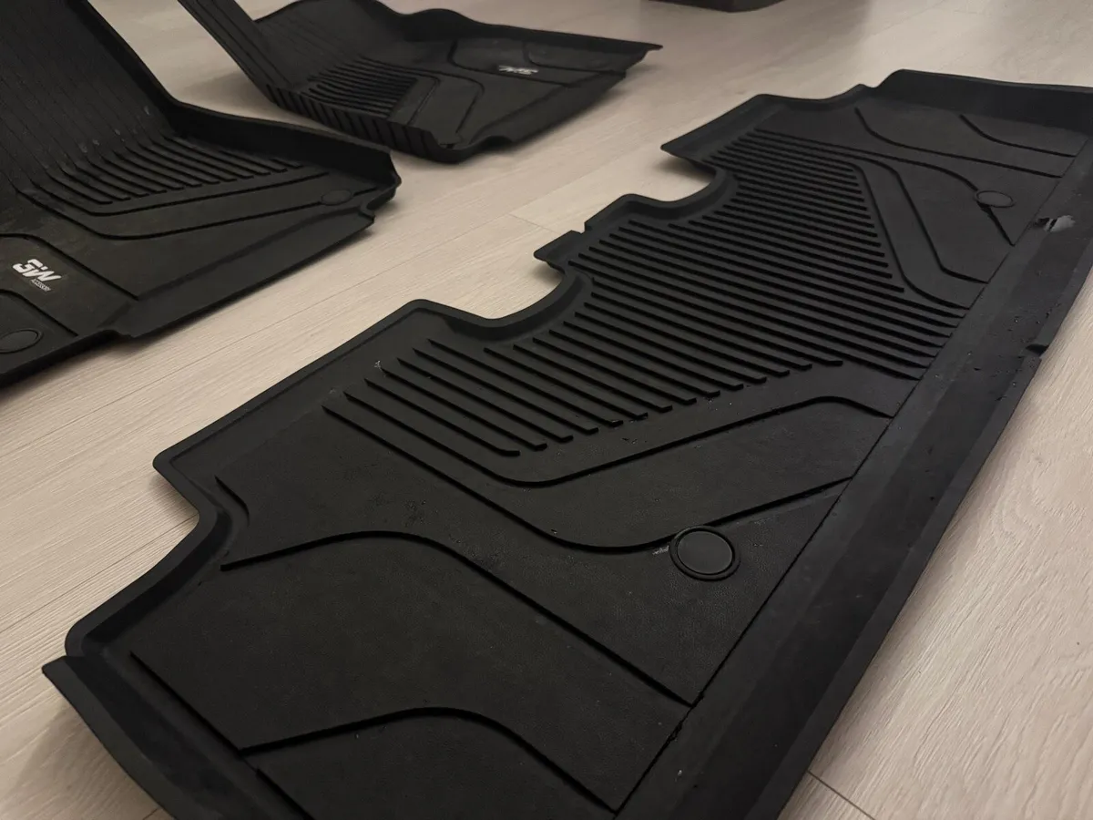 Tesla Model Y rubber floor mats - Image 1