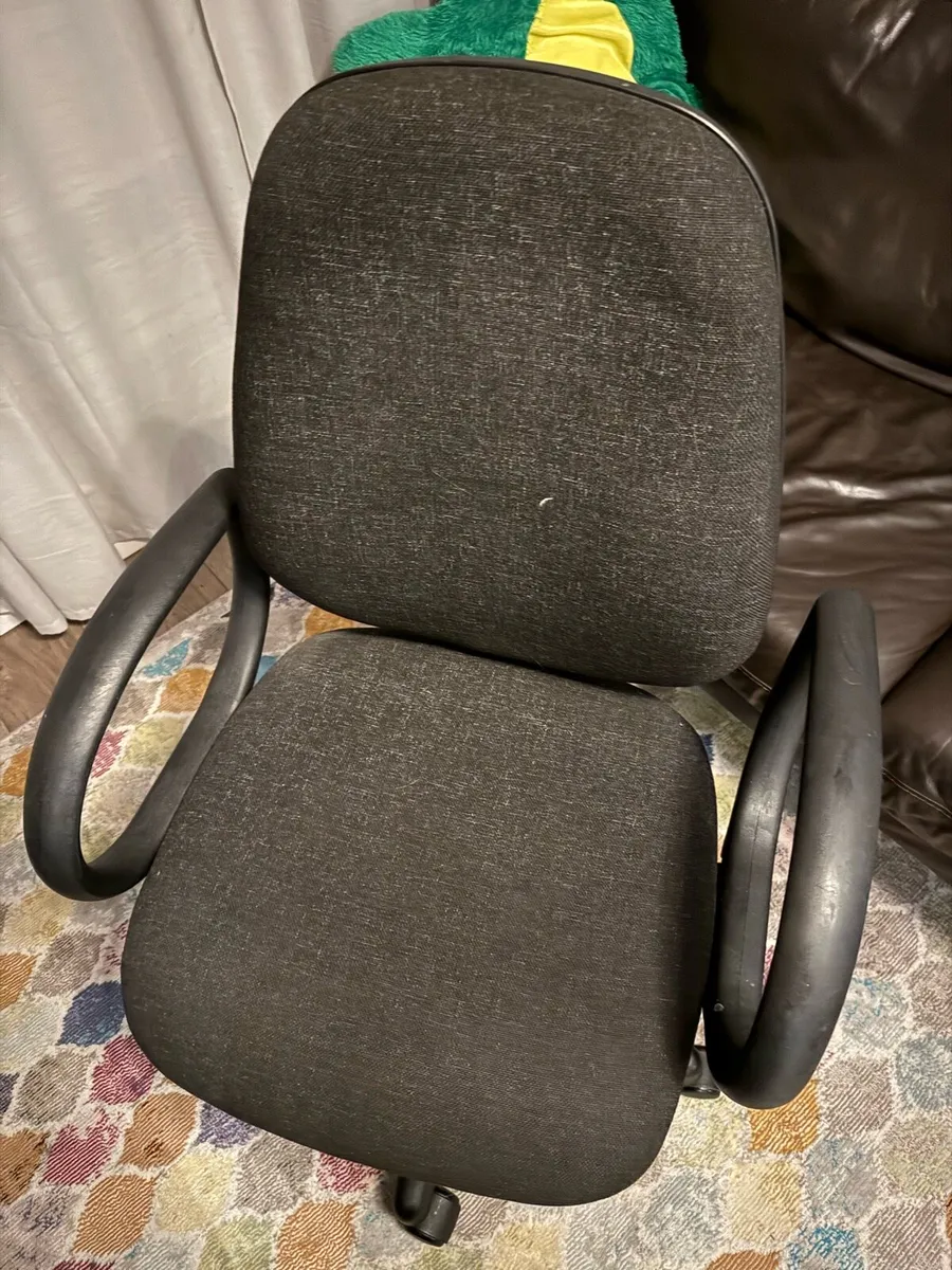 Office chair - Image 2