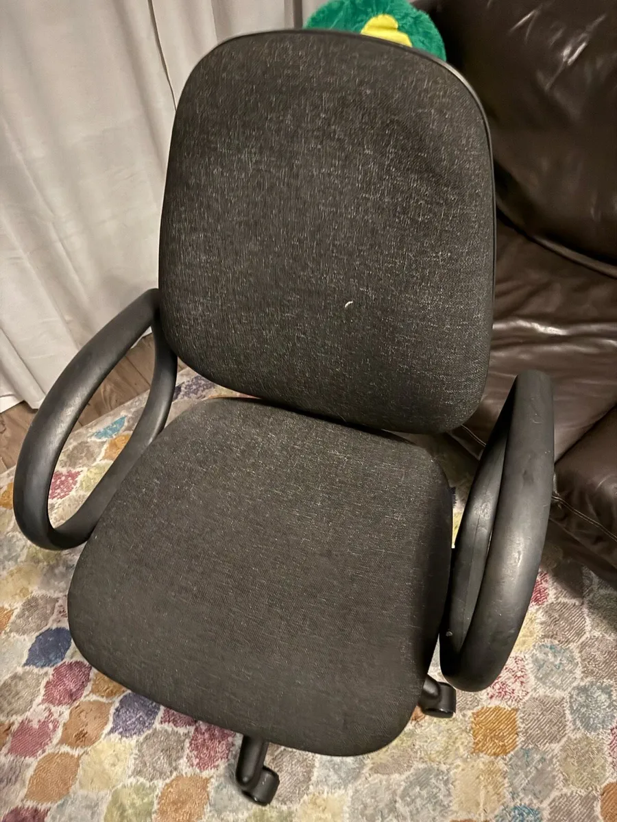 Office chair - Image 3