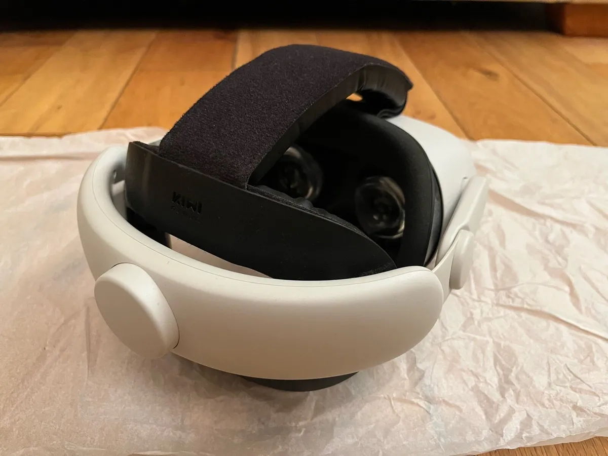 Oculus Quest 2 128 GB-Link Cable & Kiwi Headstrap - Image 3