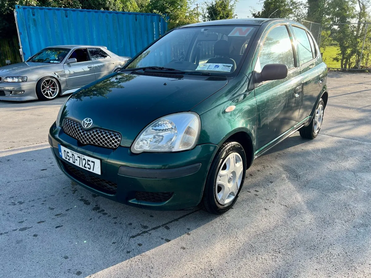 Low Mileage & Excellent Condition Toyota Yaris - Image 2